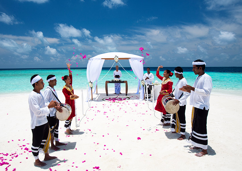 Indulge in unparalleled luxury and romance at Maldives beach wedding resorts. Discover breathtaking venues and personalized service for your dream wedding.