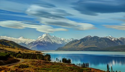 The Road to Mount Cook along Lake Pukaki Stuck