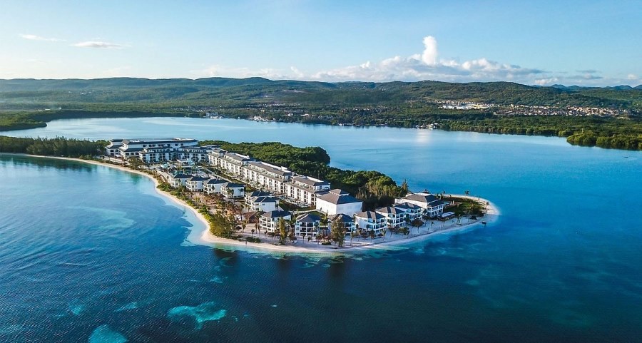 Excellence Oyster Bay: Montego Bay's luxury gem on a private peninsula. Experience opulence, Jamaican warmth, and top-tier amenities for adults.