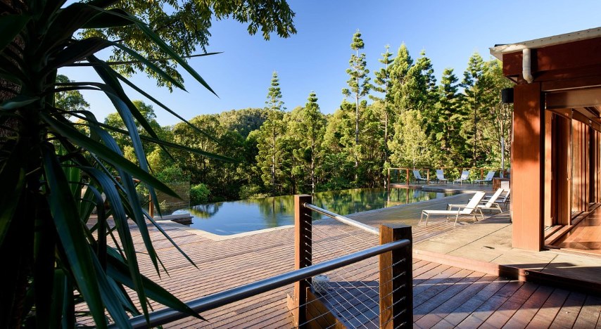 gwinganna-lifestyle-retreat-gold-coast-hinterland infinity pool 2 gwinganna-lifestyle-retreat-gold-coast-hinterland infinity pool 2