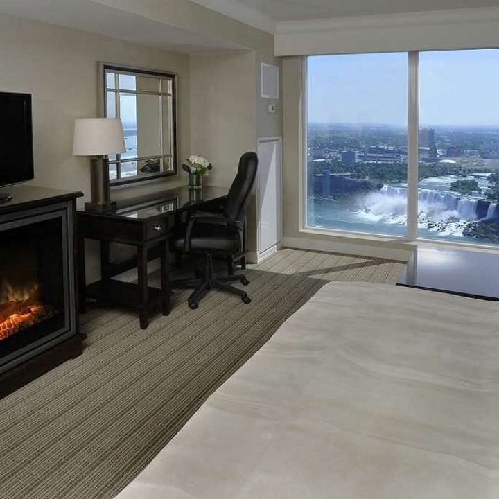Hilton Niagara Falls/Fallsview Hotel & Suites Room Hilton Niagara Falls/Fallsview Hotel & Suites Room