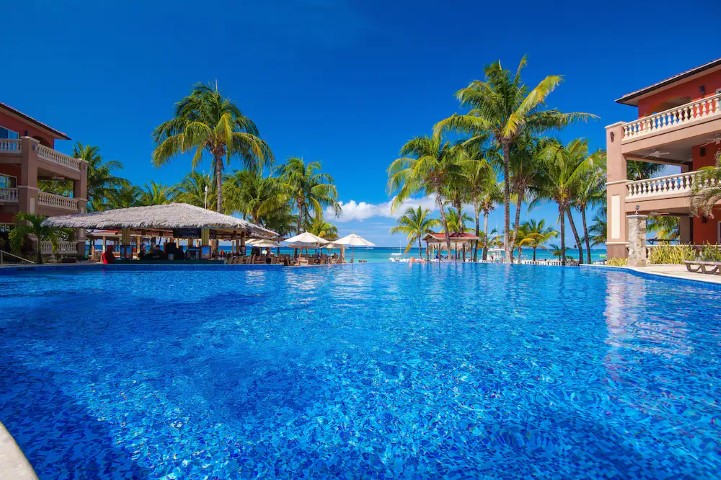 Infinity Bay Spa And Beach Resort