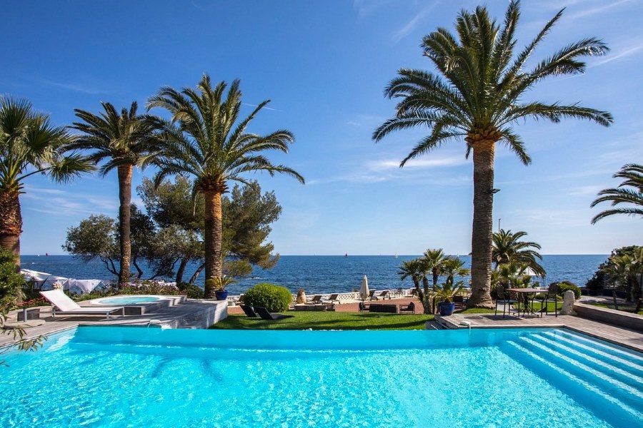 Private Pool VIlla in France