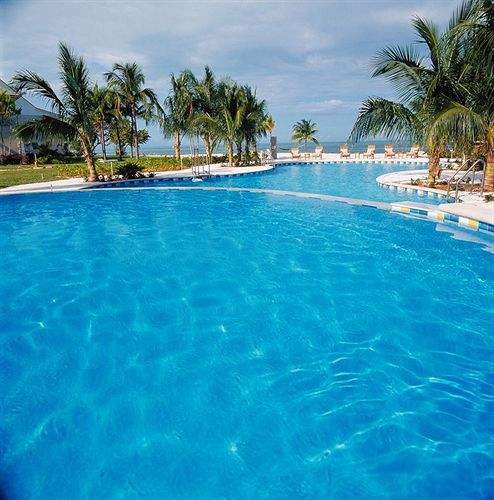 Old Bahama Bay Pool Old Bahama Bay Pool