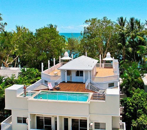 Sarayi Palm Cove Boutique Hotel