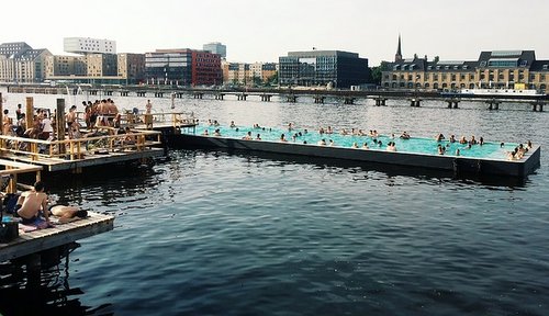One of the many open air pools around Berlin